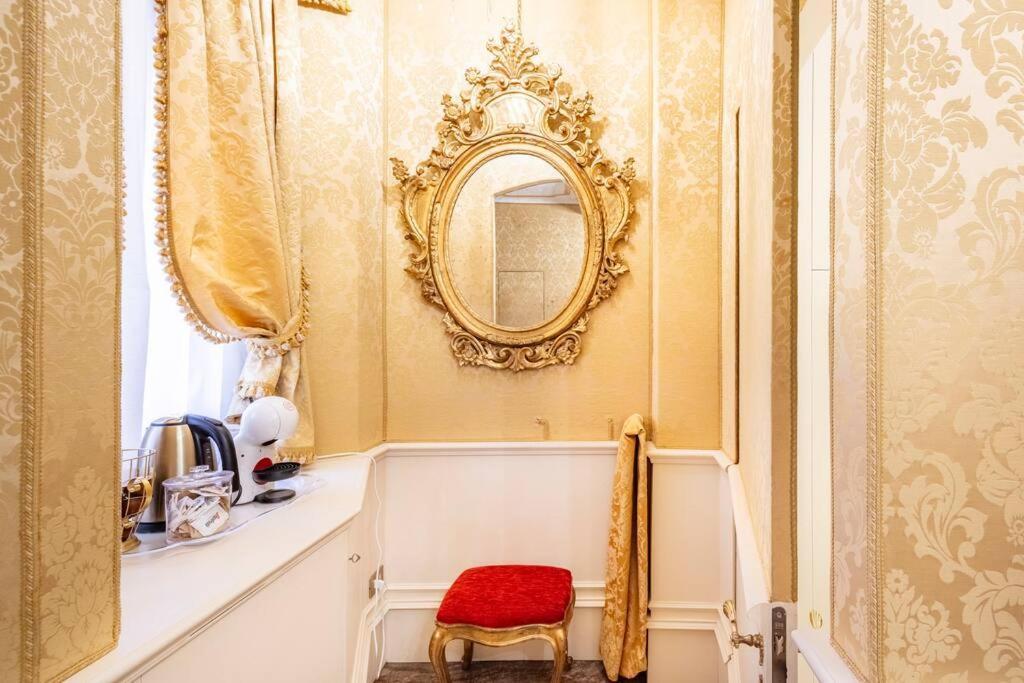 Ground Floor Luxe Historic Studio City Centre Lejlighed Bologna Eksteriør billede